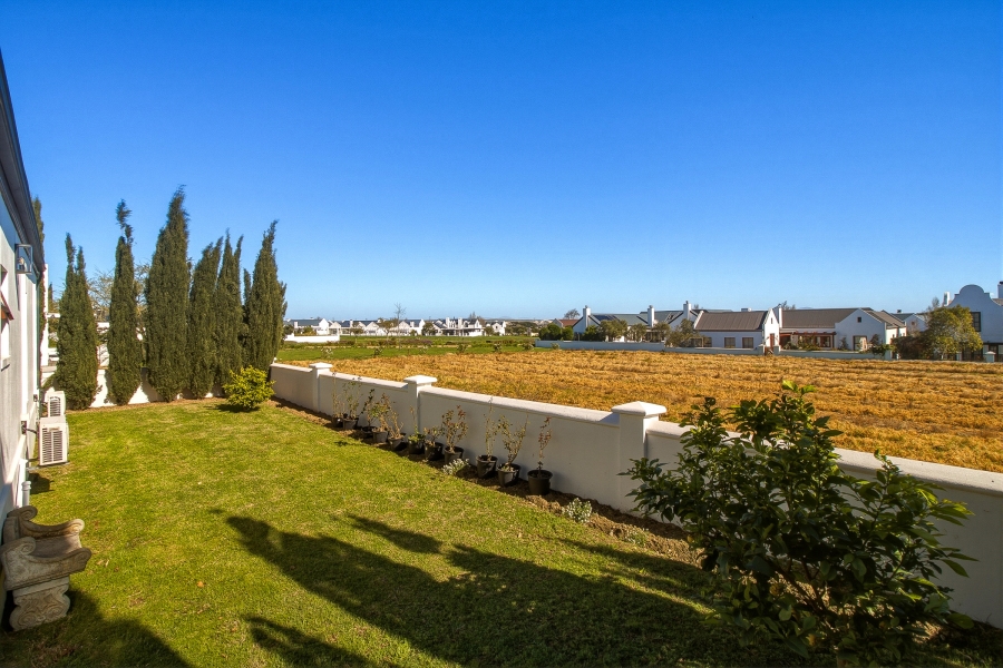 5 Bedroom Property for Sale in Croydon Vineyard Estate Western Cape